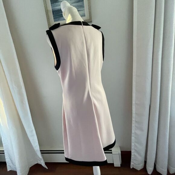 Betsy Johnson pale pink shift dress with black accent bows size 8 - Picture 4 of 12